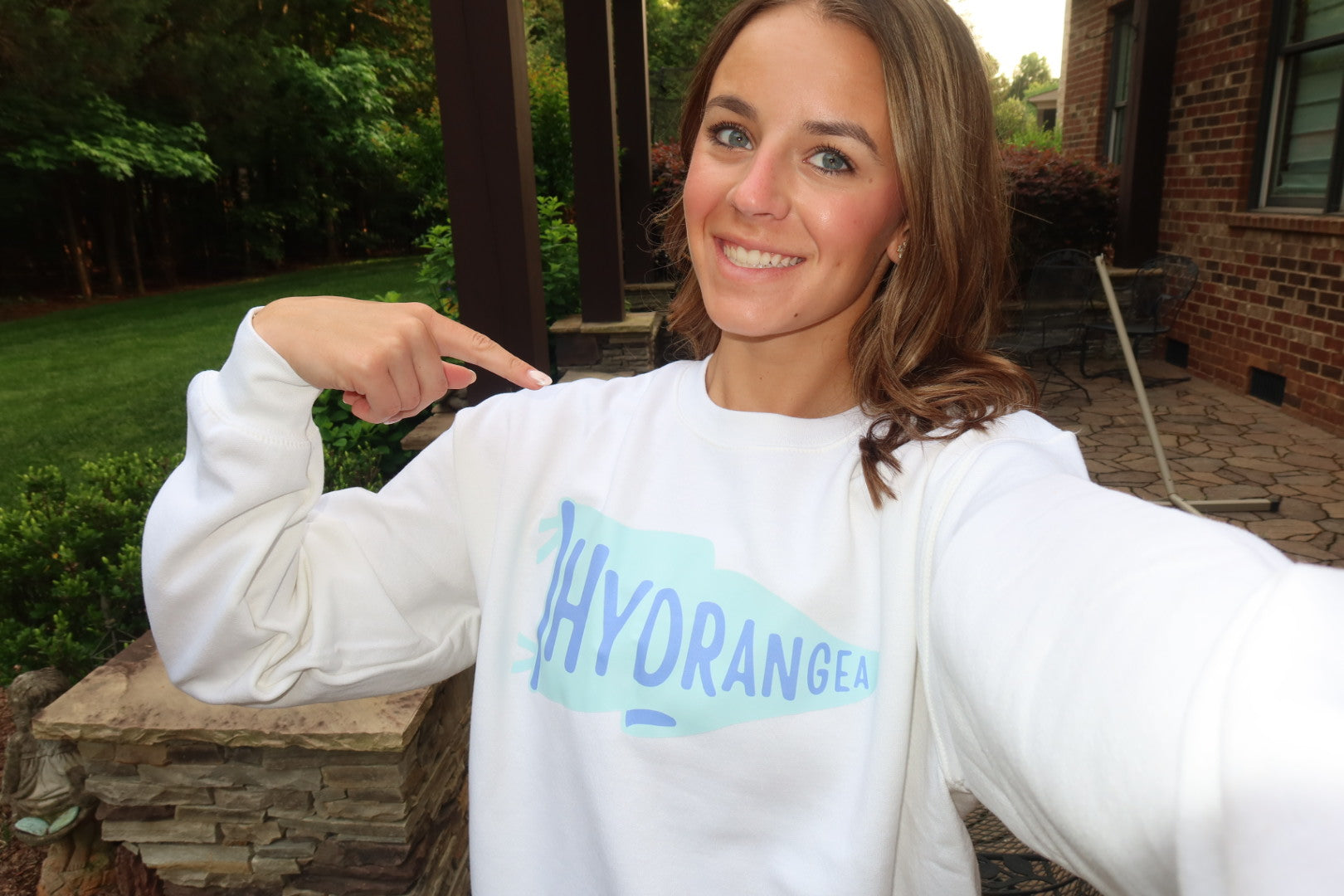 The Leigh Pendant Crewneck